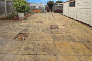 MALTINGS ROAD- click for photo gallery